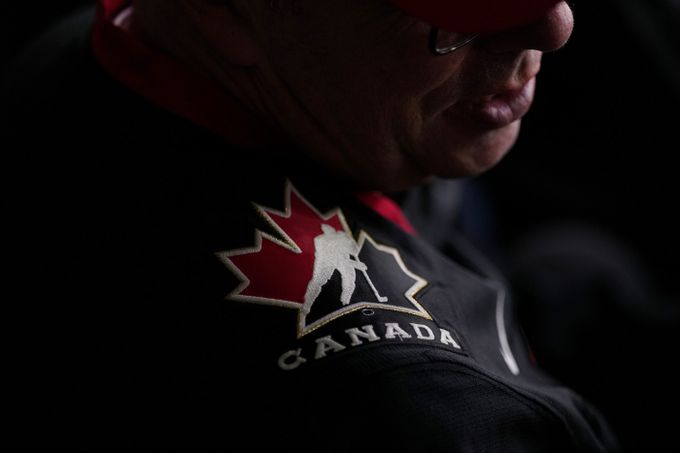 Boj o dresy, Kanada prohrála u soudu s IIHF. Šéf Tardif: Je to poprvé v historii, kdy... Boj o dresy, Kanada prohrála u soudu s IIHF. Šéf Tardif: Je to poprvé v historii, kdy...