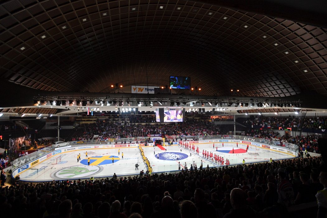 Slavnostní ceremoniál před začátkem zápasu turnaje Karjala Česko - Švédsko