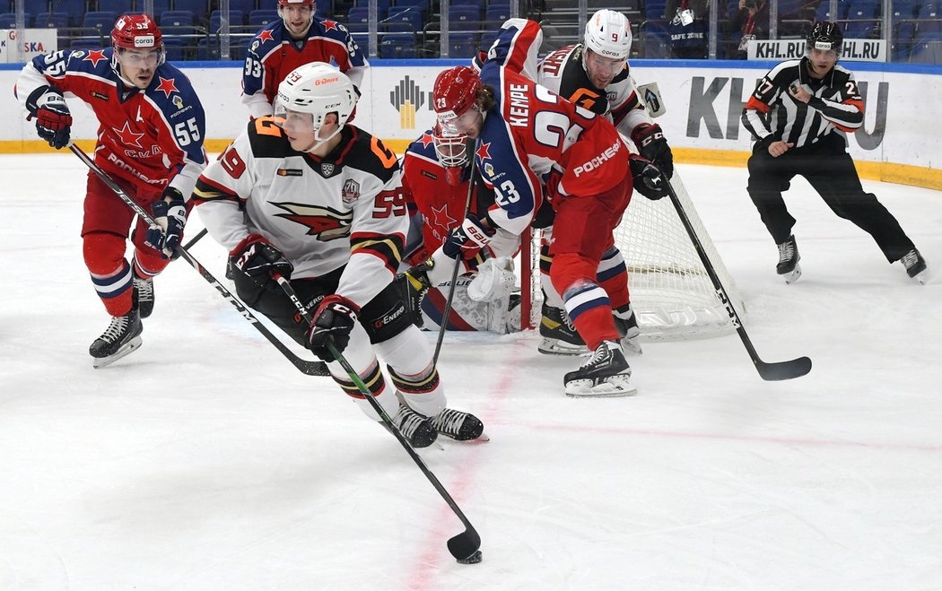 Jegor Činachov válí za Omsk, na draftu NHL si ho v prvním kole překvapivě vybral Columbus