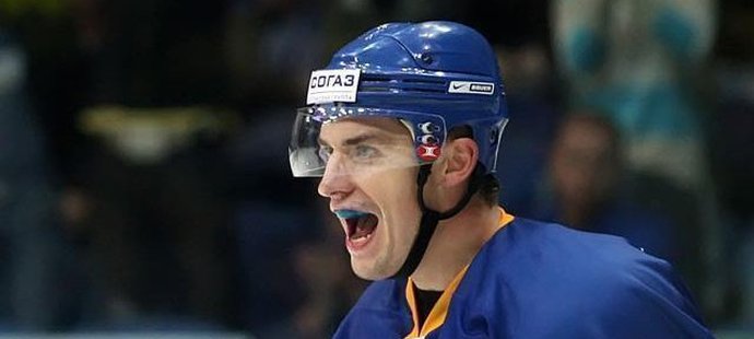 Hokejisté Čeljabinsku zvítězili ve třetím finále play off Kontinentální ligy nad Dynamem Moskva 3:1 a snížili stav série na 1:2.