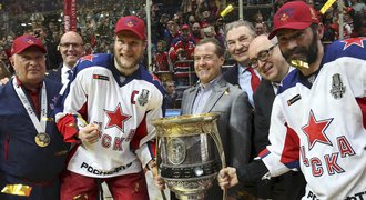 Hokejisté CSKA Moskva získali poprvé Gagarinův pohár