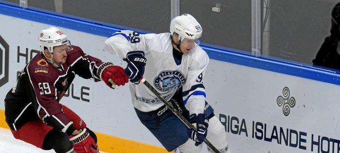 Jen osm utkání v KHL má na kontě Vjačeslav Greckij, nezískal ani bod. I tak byl zvolen do Utkání hvězd