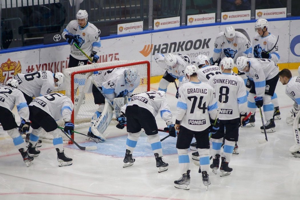 Hokejisté Dinama Minsk vyhráli na Štědrý den na ledě Kunlunu 6:4