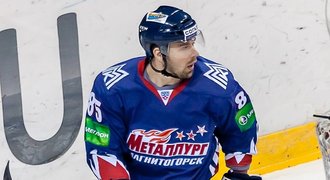 Petružálek a Gulaš rozhodli o výhrách v KHL, trefil se i Červenka