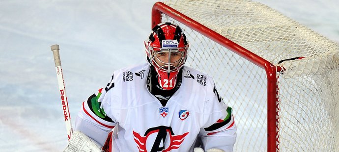 Jakub Kovář  vychytal Jekatěrinburgu vítězství 3:1 na ledě Kazaně. Nejlepší gólman KHL za prosinec kryl v zápase 30 střel