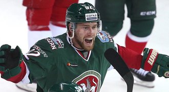 Sekáč pomohl skolit Magnitogorsk a dál vede v KHL české bodování