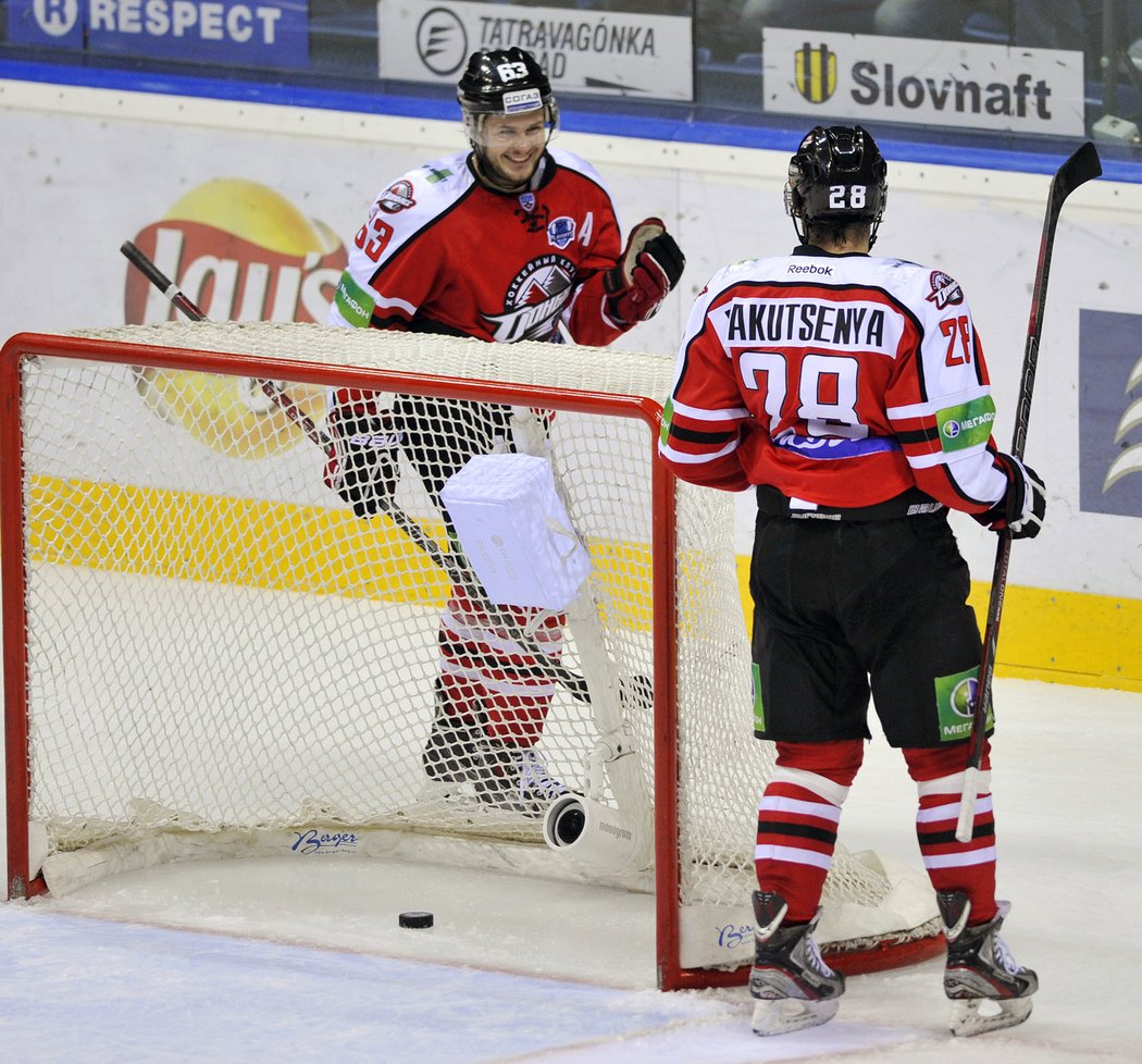 Lev se v závěru zápasu tlačil za vyrovnáním, 35 sekund před koncem při power play ale rozhodl do prázdné branky Dadonov