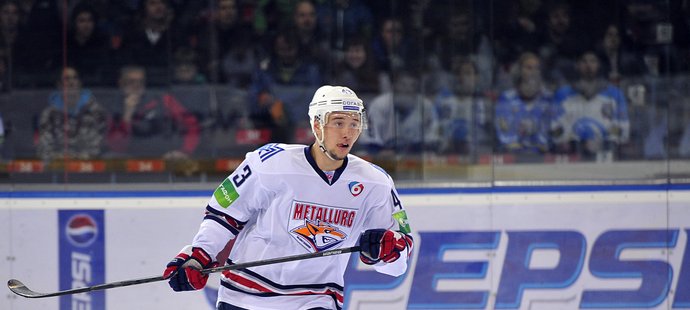 Jan Kovář zaznamenal proti Slovanu tři asistence a vede kanadské bodování KHL. Magnitogorsk prohrál 3:4 v prodloužení