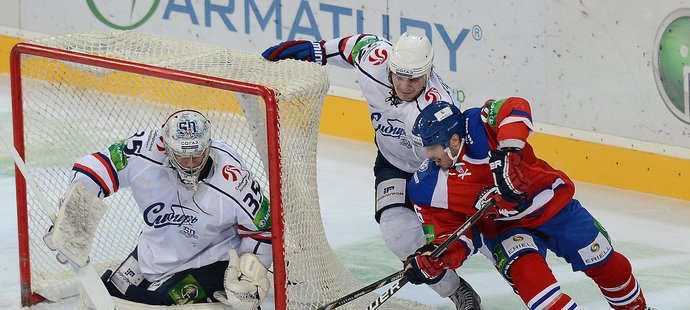 Hokejisté Lva Praha se sice snažili, ale zápas KHL s Novosibirskem doma nezvládli, prohráli 3:5
