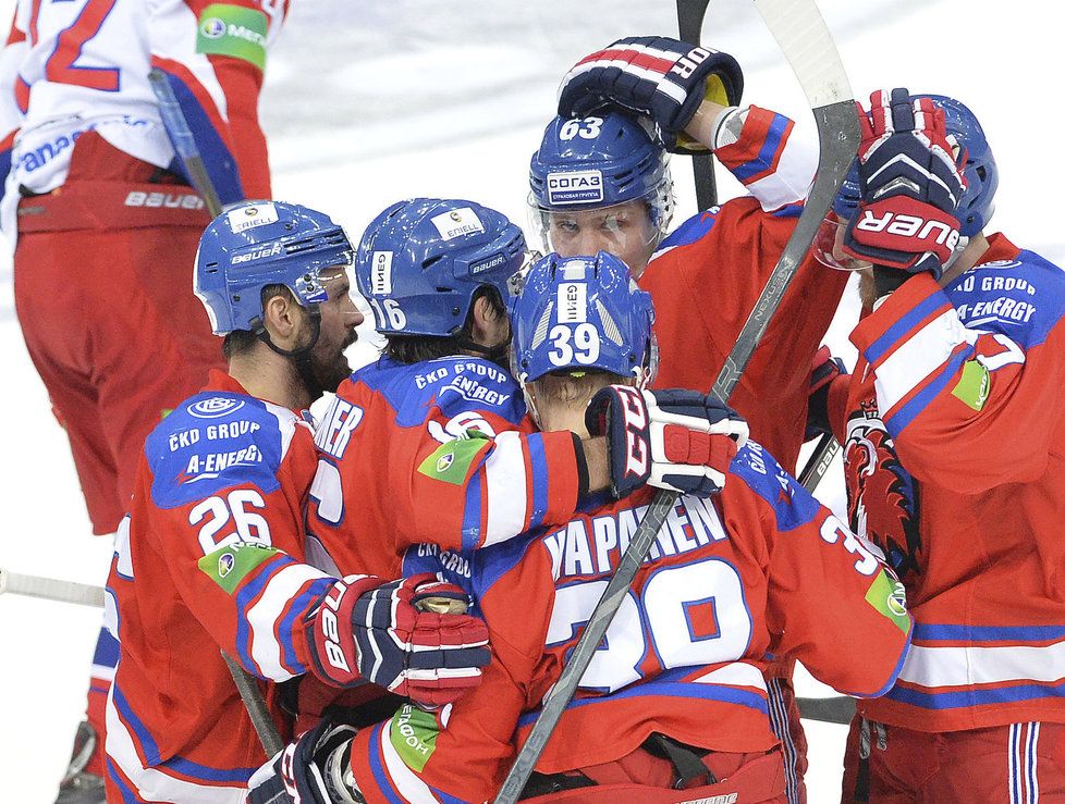 Hokejisté Lva se radují z historického úspěchu, postupu do finále KHL