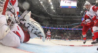 Jaroslavl bez zraněného Saláka v KHL tápe, Polášek bodoval potřetí v řadě