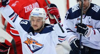 Kovář řádil v play off KHL. Hattrickem a dvěma nahrávkami přispěl k postupu