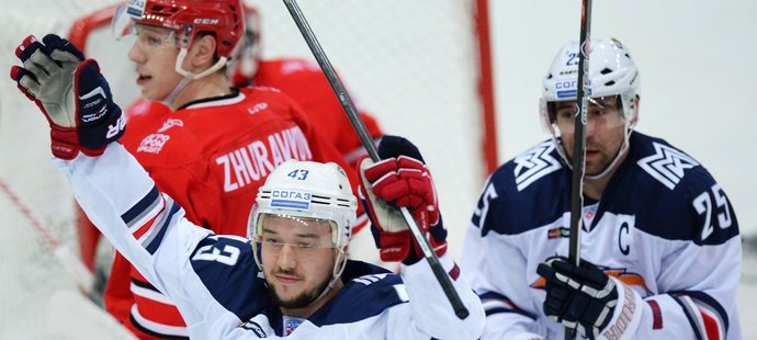 Magnitogorsk s Janem Kovářem a Tomášem Filippim je druhým semifinalistou KHL