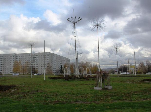 Město vypadá z některých pohledů trochu opuštěně. Město vypadá z některých pohledů trochu opuštěně.
