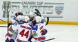 Hokejisté Lva se radují z gólu proti CSKA Moskva ve druhém osmifinále KHL