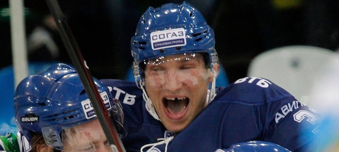 Takhle slaví Ovečkin. Hvězda NHL během výluky válí v Kontinentální hokejové lize