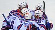 Hokejisté Petrohradu se radují ze vstřelené branky v utkání proti Kazani, kterou deklasovali vysoko 6:1