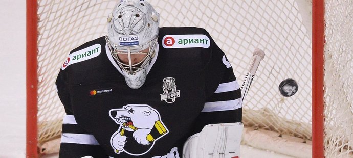 Pavel Francouz vychytal Čeljabinsku postup do semifinále play off KHL