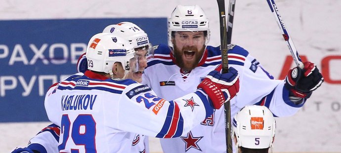 Do finále KHL vstoupil lépe Petrohrad, první duel na ledě Magnitogorsku vyhrál 5:4