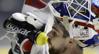 Saláka v KHL dělilo necelých pět minut od dalšího čistého konta