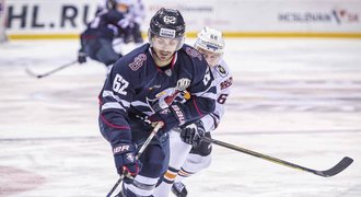 Řepík řídil v KHL obrat Slovanu gólem a asistencí. Trefil se i Polák