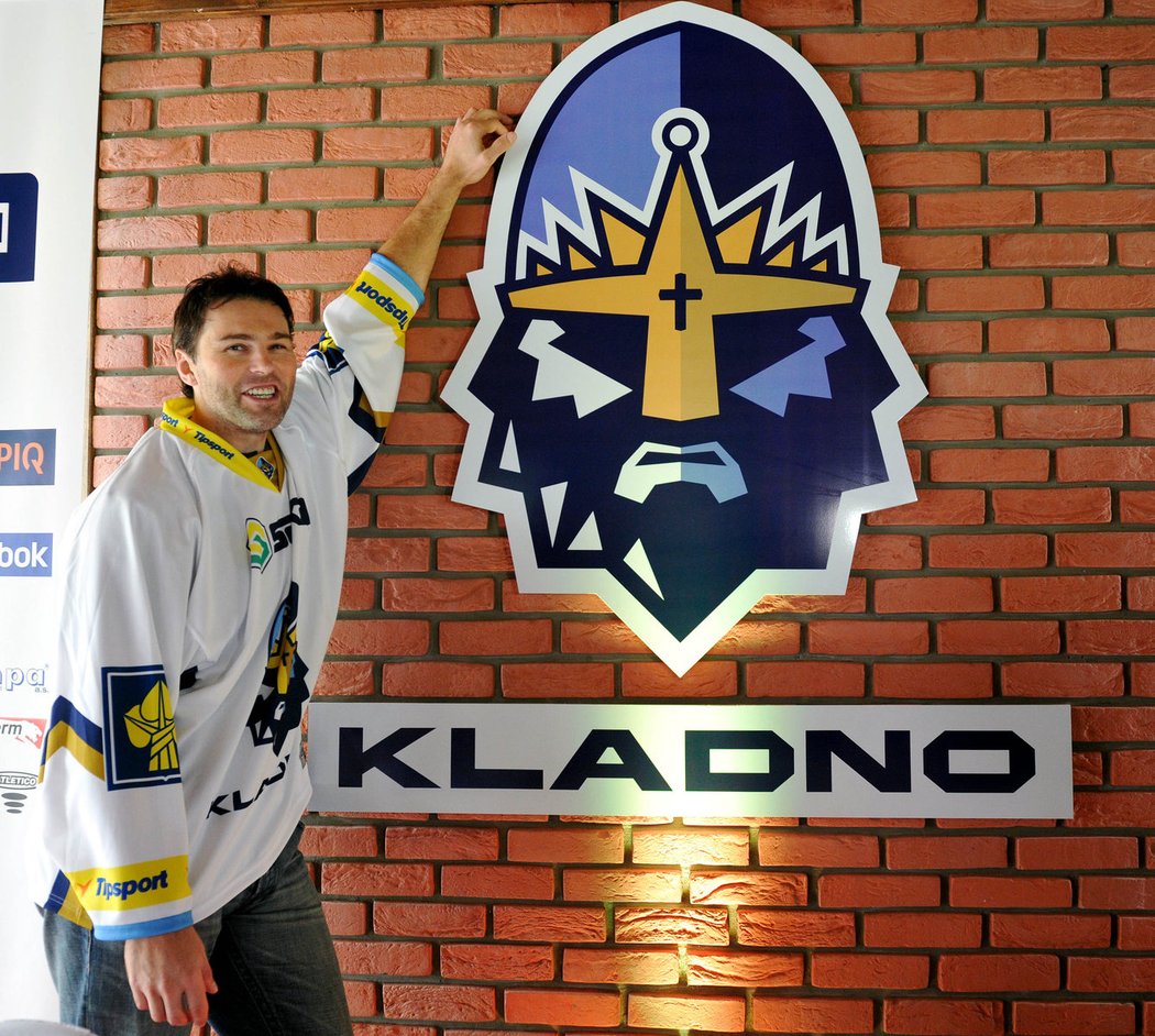 Jaromír Jágr with the new Kladno character.