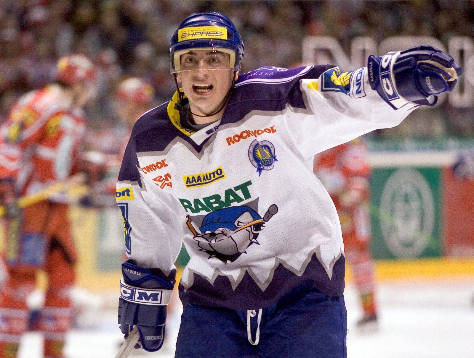 Obránce Tomáš Kaberle během výlukové sezony 2004-05 oblékal dres Kladna Obránce Tomáš Kaberle během výlukové sezony 2004-05 oblékal dres Kladna