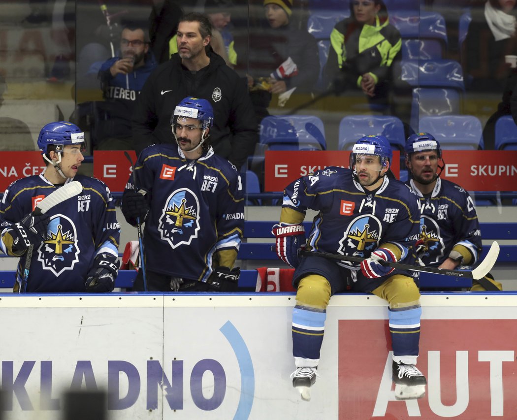 Tomáš Plekanec s Jaromírem Jágrem na střídačce Kladna