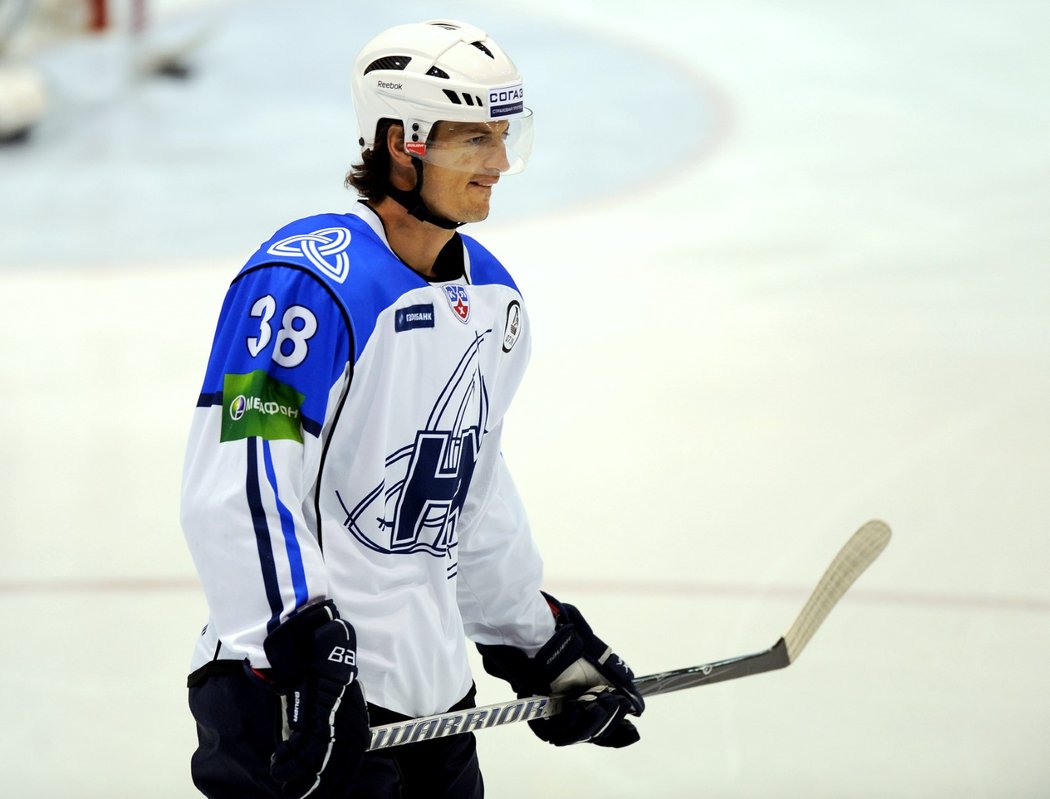 Janu Kolářovi stoplo kariéru v KHL vážně zraněné rameno