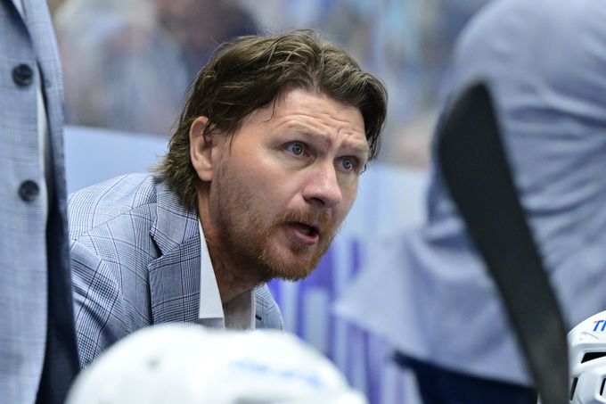Eratovy americké přesilovky? Nejhorší v extralize. Kometa marně hledá cestu ke gólům Eratovy americké přesilovky? Nejhorší v extralize. Kometa marně hledá cestu ke gólům