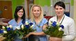 Zdravotní sestřičky dětské nemocnice dostaly od hráčů Komety Brno pěkné květiny
