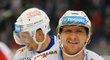 Střelec druhé branky komety Martin Erat a po své trefě jen zářil