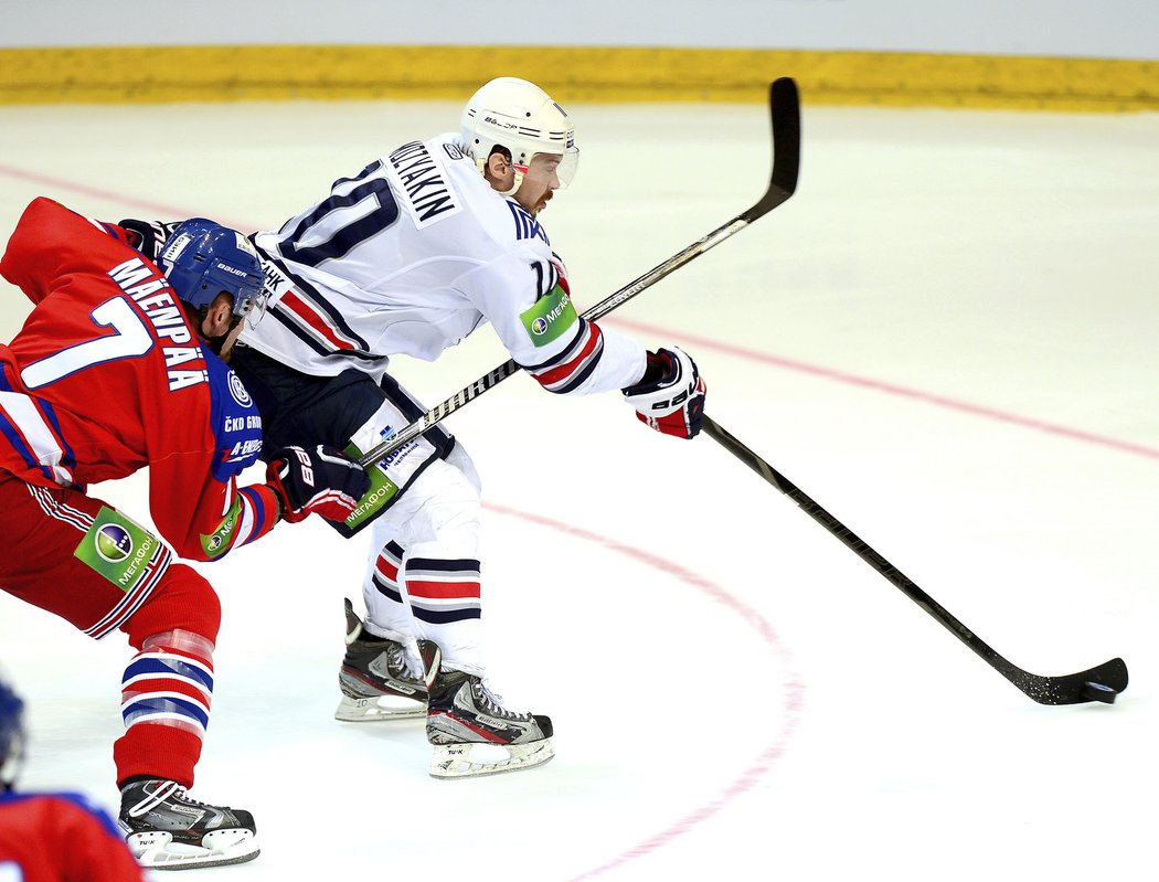 Sergej Mozjakin se probíjí do šance v šestém finále KHL