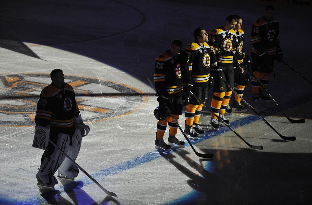 Slavnostní nástup hokejistů Bostonu.
