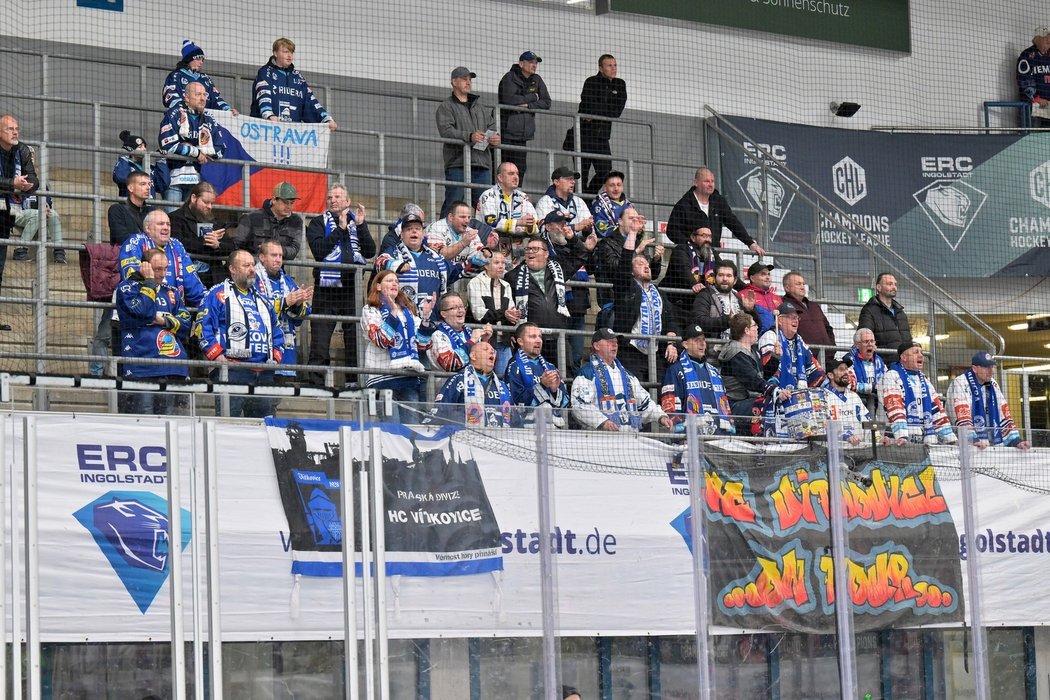 Početná skupina fanoušků Vítkovic vyrazila podpořit svůj tým do Ingolstadtu