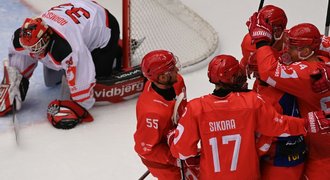 LM: Třinec slaví postup do osmifinále! Pardubice padly v Severním Irsku