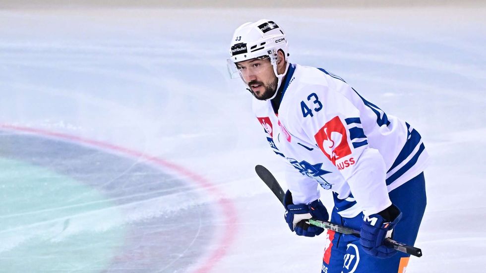 Jan Kovář z Zugu v utkání CHL proti Spartě