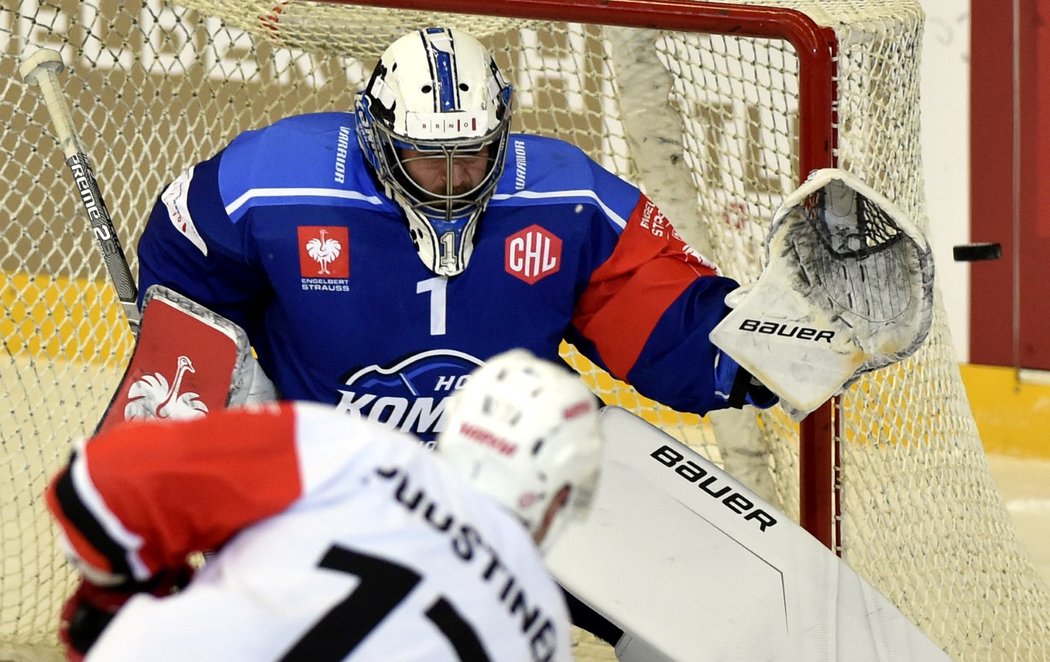 Zásah Marka Čiliaka během duelu s finským týmem Jyväskylä