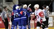 Hokejisté Komety se radují z gólu ve čtvrtfinále hokejové Ligy mistrů