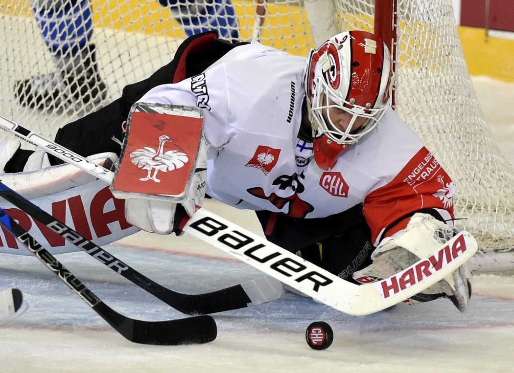 Zákrok finského gólmana v duelu s Kometou Brno