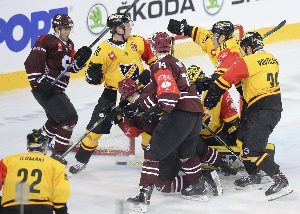 Hokejisté Sparty prohráli duel Ligy mistrů s finským Kuopiem 2:3.