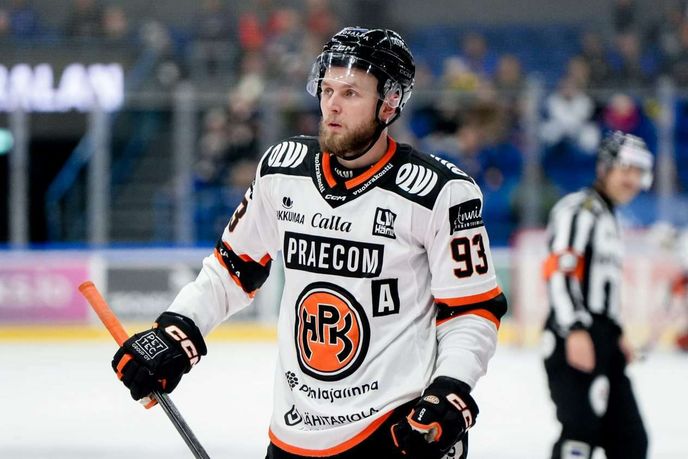 Finský útočník Kristian Vesalainen má údajně namířeno do Sparty Finský útočník Kristian Vesalainen má údajně namířeno do Sparty