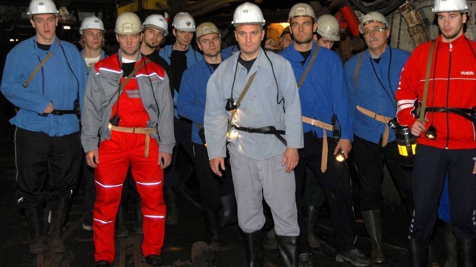 Hokejisté Litvínova se převtělili do role horníků.
