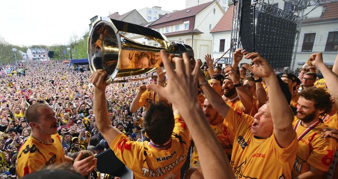 Co dělají mistři z Litvínova: Francouz, český Slovinec, programování, hotely i čtvrtá liga Co dělají mistři z Litvínova: Francouz, český Slovinec, programování, hotely i čtvrtá liga