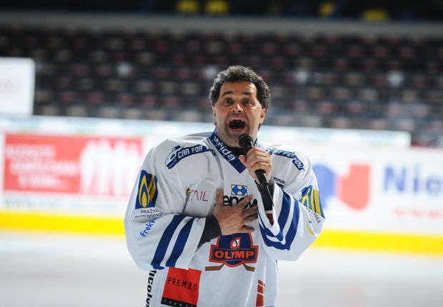 Martin Dejdar je na ledě jako doma Martin Dejdar je na ledě jako doma