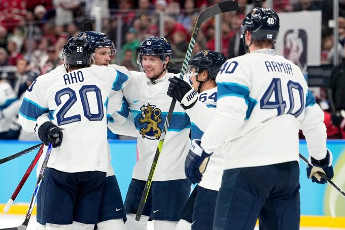 Hokej ONLINE: Kanada - Finsko 0:1. Disciplína stála favorita gól, udeřil Rantanen Hokej ONLINE: Kanada - Finsko 0:1. Disciplína stála favorita gól, udeřil Rantanen