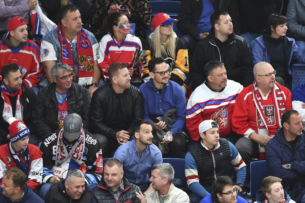 Hokej v Bratislavě sleduje Patrik Eliáš jako divák