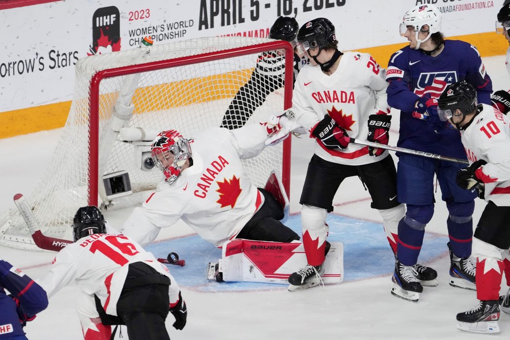 Gólman Thomas Milic sice brzy od USA inkasoval v semifinále dva góly, pak byl však kanadskou jistotou