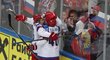 Hokejisté Ruska se radují ze vstřelené branky do sítě Kazachstánu