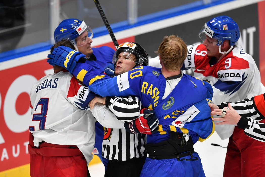 Radko Gudas na ledě umí sjednat pořádek